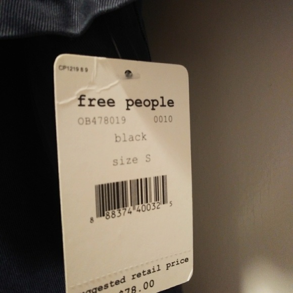 Free People. NWT woman's crop top. - Picture 3 of 5